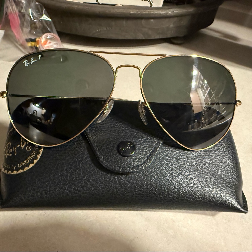 Ray-Ban Black and Gold Aviator Sunglasses